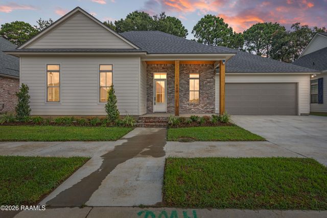 600 Traditions Drive, Lafayette, LA 70508