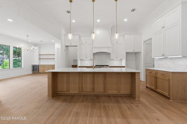 600 Traditions Drive, Lafayette, LA 70508