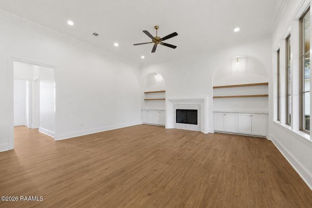 600 Traditions Drive, Lafayette, LA 70508