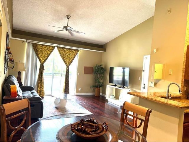 901 Lyons Road 1206, Coconut Creek, FL 33063