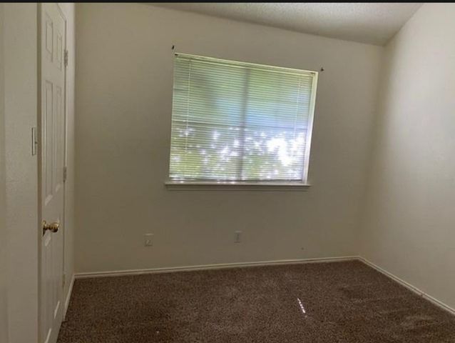 121 Canterbury Street, Euless, TX 76039