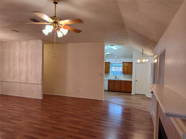 121 Canterbury Street, Euless, TX 76039