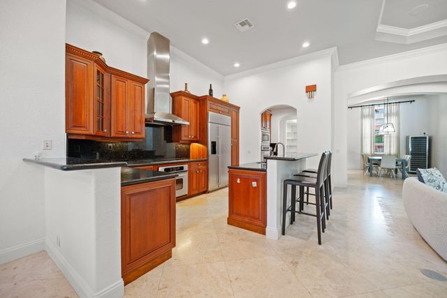 11371 NW 6th Street, Plantation, FL 33325