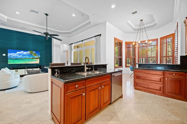 11371 NW 6th Street, Plantation, FL 33325