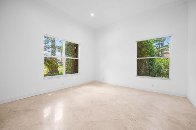 11371 NW 6th Street, Plantation, FL 33325