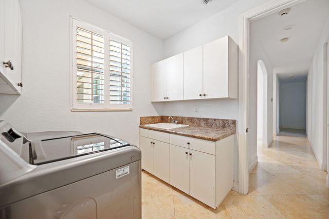 11371 NW 6th Street, Plantation, FL 33325