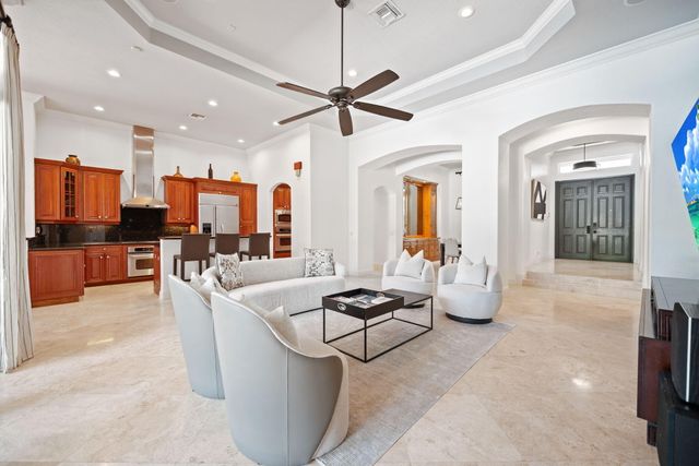 11371 NW 6th Street, Plantation, FL 33325