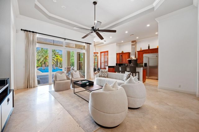 11371 NW 6th Street, Plantation, FL 33325