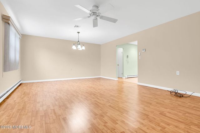 62 Biabou Drive, Toms River, NJ 08757