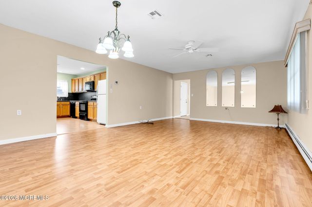 62 Biabou Drive, Toms River, NJ 08757