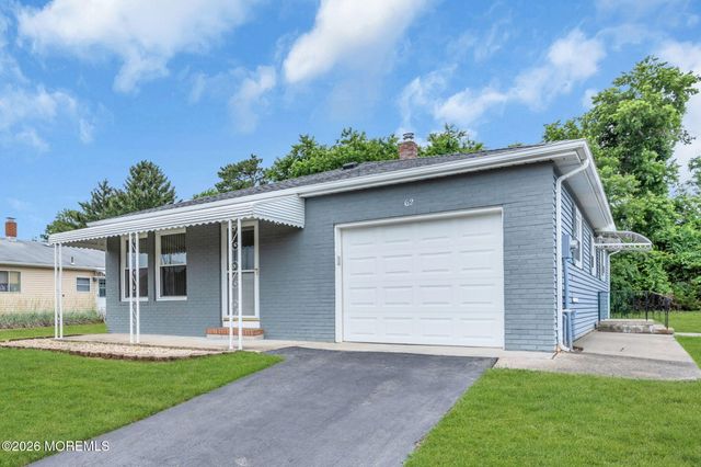 62 Biabou Drive, Toms River, NJ 08757