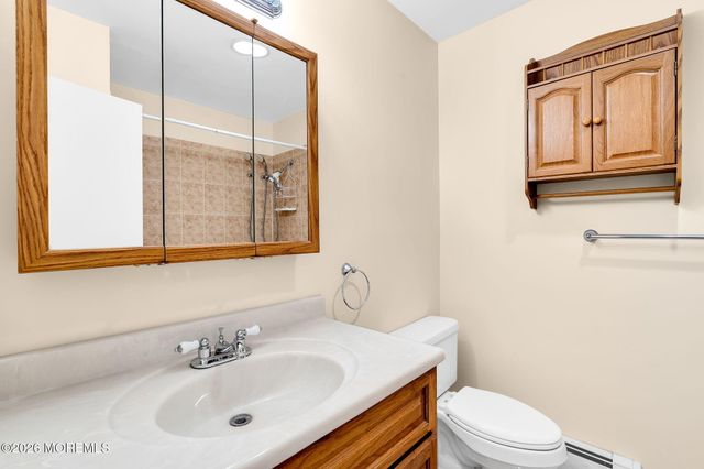 62 Biabou Drive, Toms River, NJ 08757