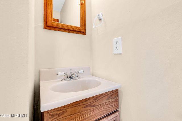 62 Biabou Drive, Toms River, NJ 08757