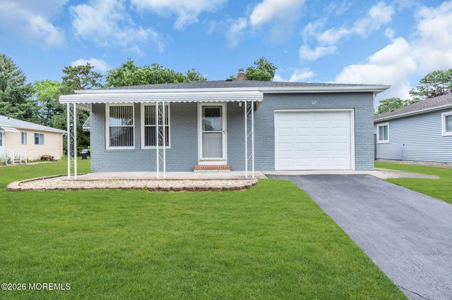 62 Biabou Drive, Toms River, NJ 08757
