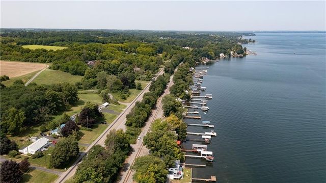 4852 West lake, Geneva Town, NY 14456