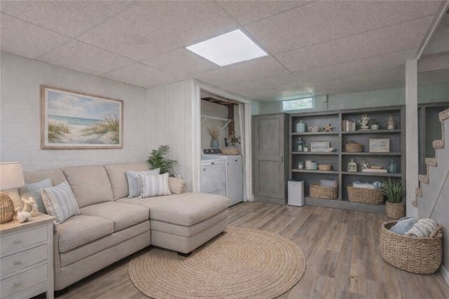 4852 West lake, Geneva Town, NY 14456