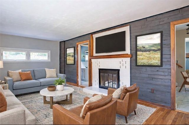 4852 West lake, Geneva Town, NY 14456