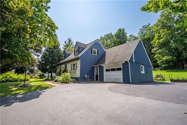 4852 West lake, Geneva Town, NY 14456