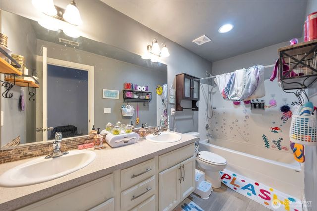 2131 186th Street Ct E, Spanaway, WA 98387