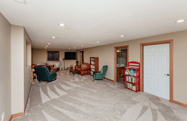 107 Centennial Drive, Huxley, IA 50124