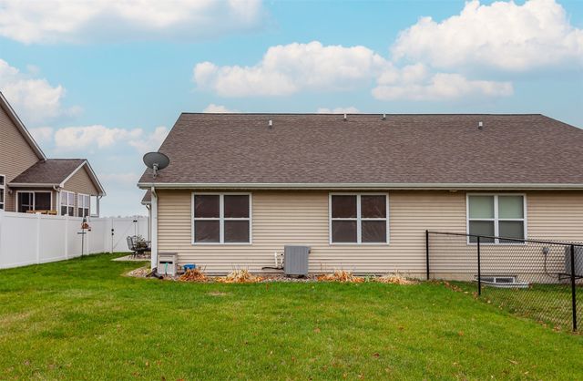 107 Centennial Drive, Huxley, IA 50124