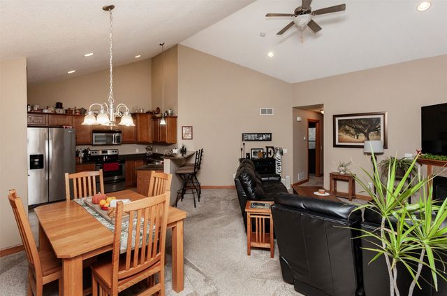 107 Centennial Drive, Huxley, IA 50124