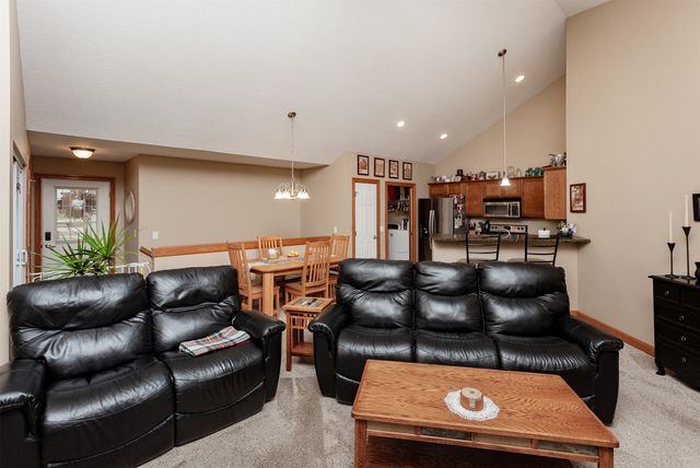 107 Centennial Drive, Huxley, IA 50124