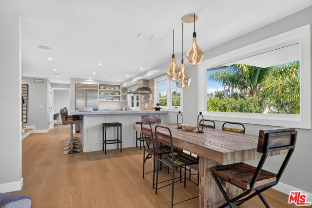 8276 Woodshill Trail, Los Angeles, CA 90069