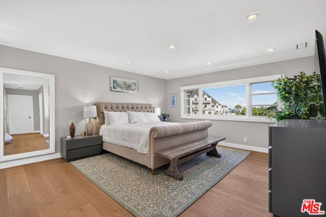 8276 Woodshill Trail, Los Angeles, CA 90069
