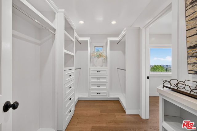 8276 Woodshill Trail, Los Angeles, CA 90069