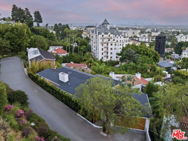 8276 Woodshill Trail, Los Angeles, CA 90069