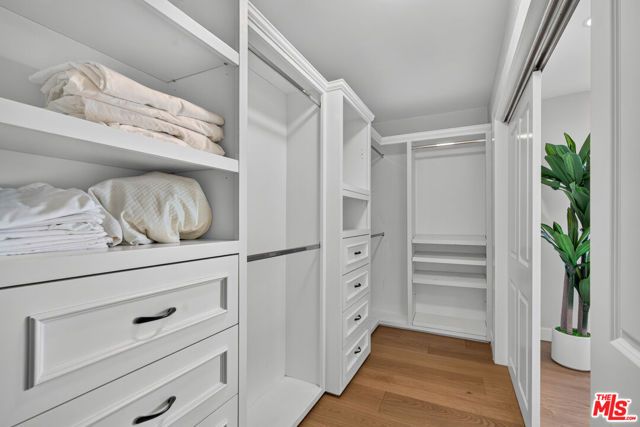 8276 Woodshill Trail, Los Angeles, CA 90069