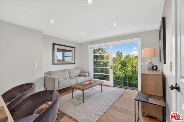 8276 Woodshill Trail, Los Angeles, CA 90069