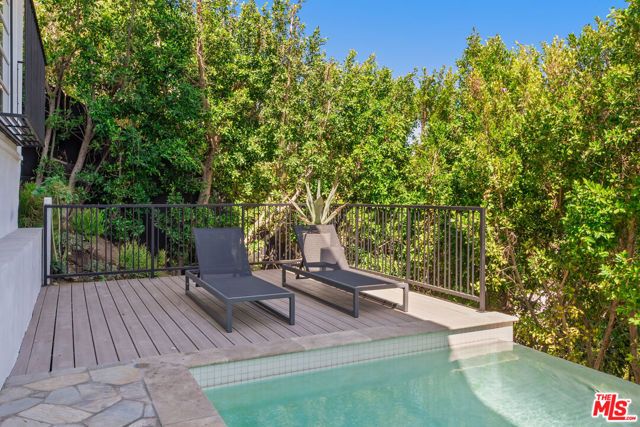 8276 Woodshill Trail, Los Angeles, CA 90069