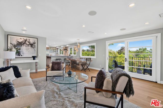 8276 Woodshill Trail, Los Angeles, CA 90069