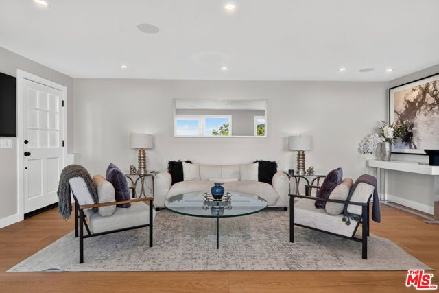 8276 Woodshill Trail, Los Angeles, CA 90069