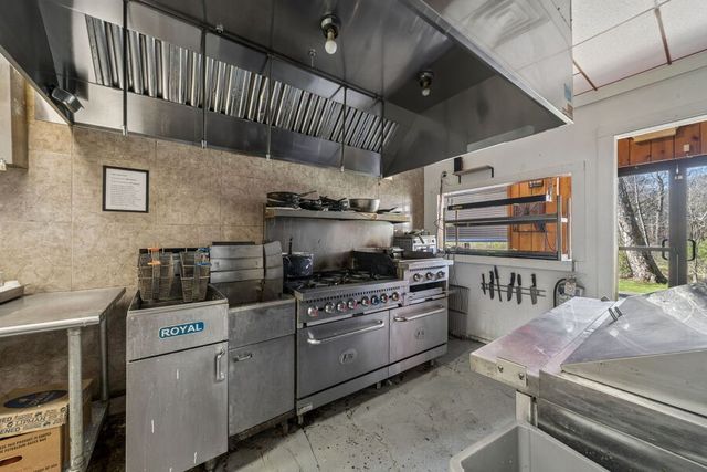 715 Craigdell Rd, Murrysville, PA 15068