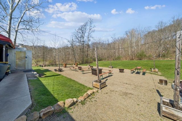 715 Craigdell Rd, Murrysville, PA 15068