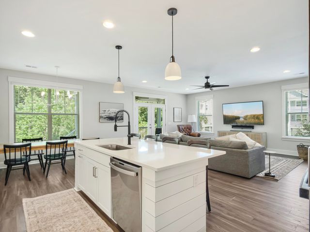 3734 Sandy Gate Lane, Mount Pleasant, SC 29466