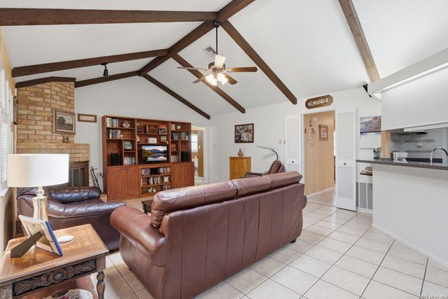 4519 Maybrook Woods, San Antonio, TX 78249