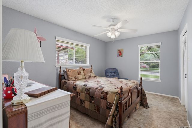 4519 Maybrook Woods, San Antonio, TX 78249