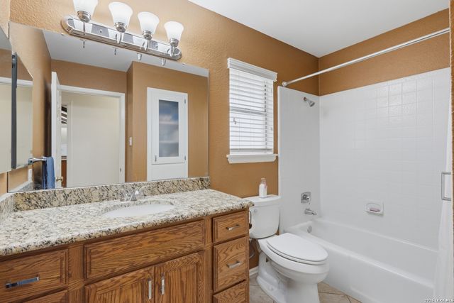 4519 Maybrook Woods, San Antonio, TX 78249