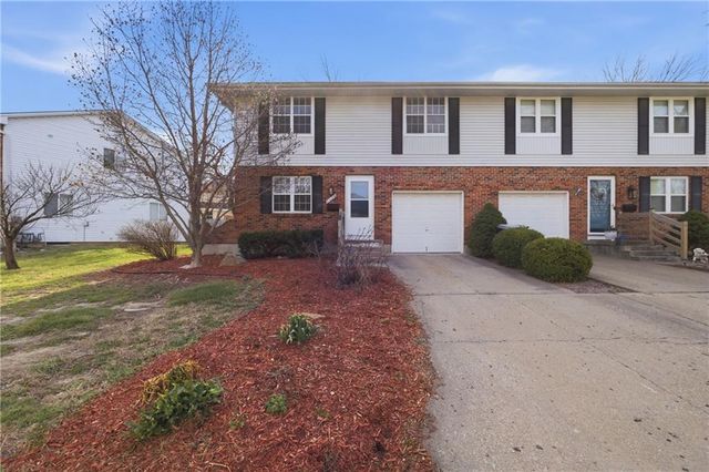 7136 NW COUNTRY CLUB Lane, Kansas City, MO 64152