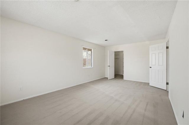 7136 NW COUNTRY CLUB Lane, Kansas City, MO 64152