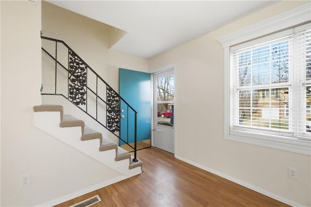 7136 NW COUNTRY CLUB Lane, Kansas City, MO 64152