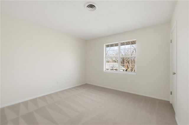 7136 NW COUNTRY CLUB Lane, Kansas City, MO 64152