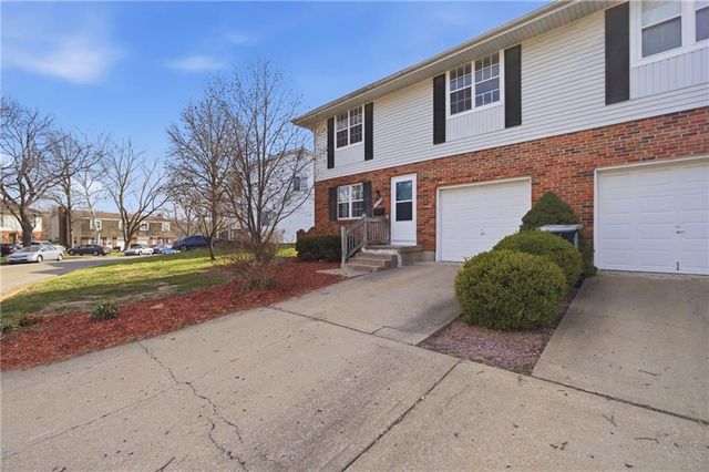 7136 NW COUNTRY CLUB Lane, Kansas City, MO 64152