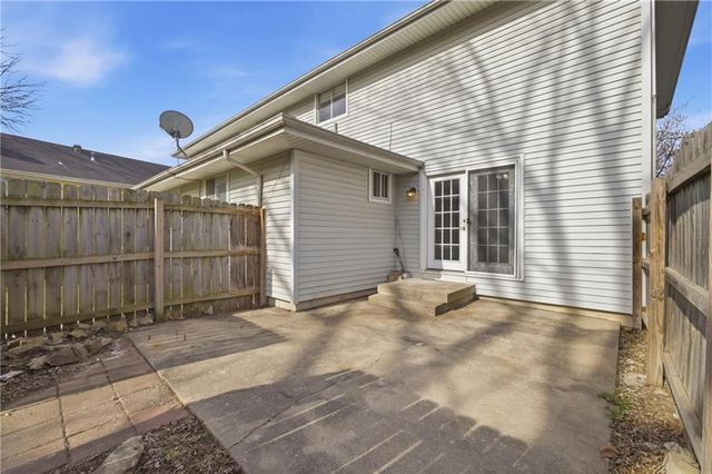 7136 NW COUNTRY CLUB Lane, Kansas City, MO 64152