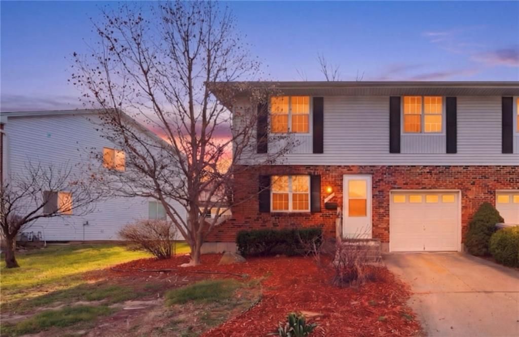 7136 NW COUNTRY CLUB Lane, Kansas City, MO 64152