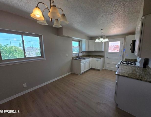 3909 Sunrise Avenue 2, El Paso, TX 79904